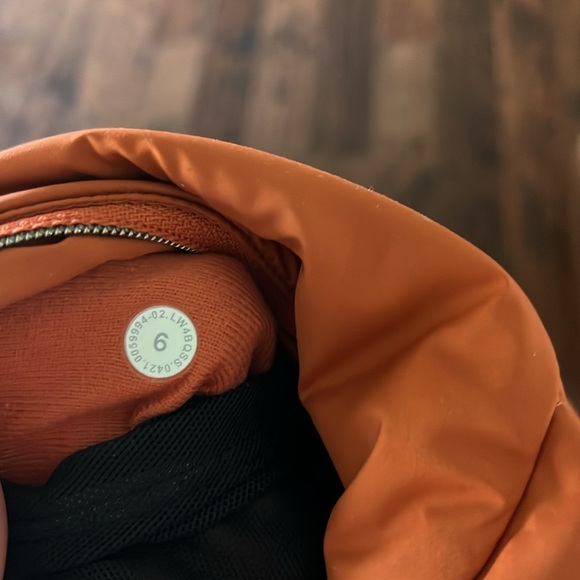 Lululemon size small puffer jacket - Picture 9 of 10